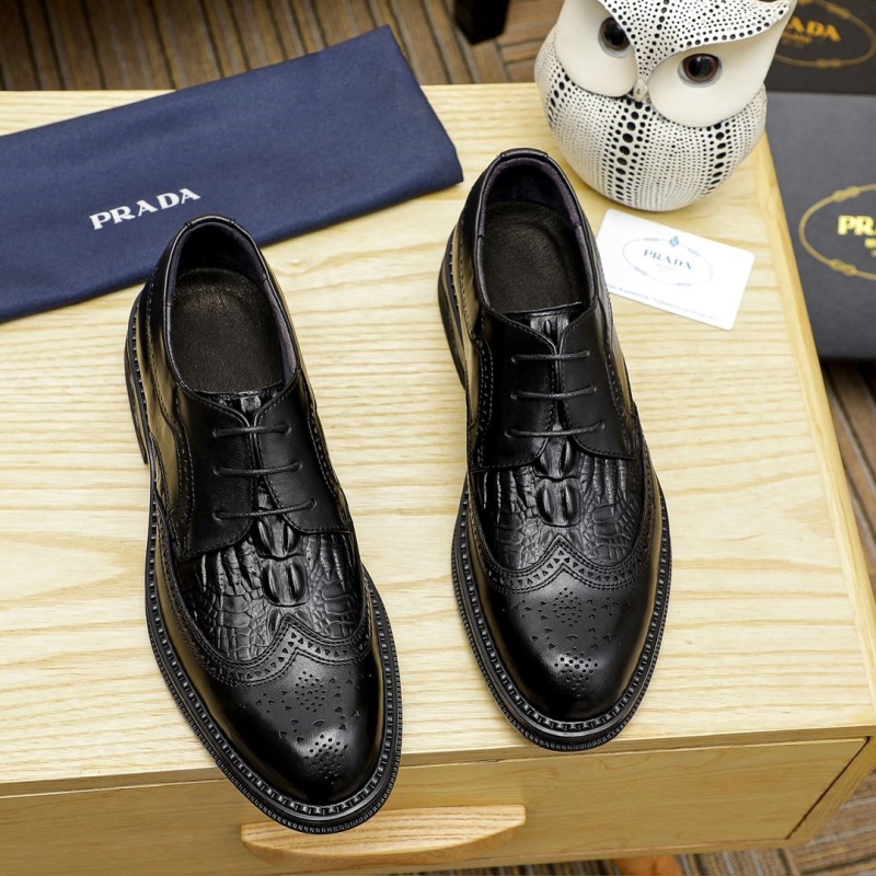Pra*a leather shoes